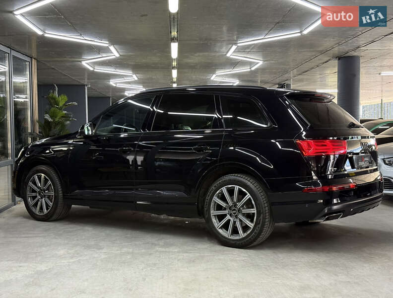 Позашляховик / Кросовер Audi Q7 2017 в Одесі