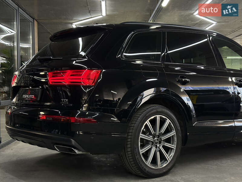 Позашляховик / Кросовер Audi Q7 2017 в Одесі