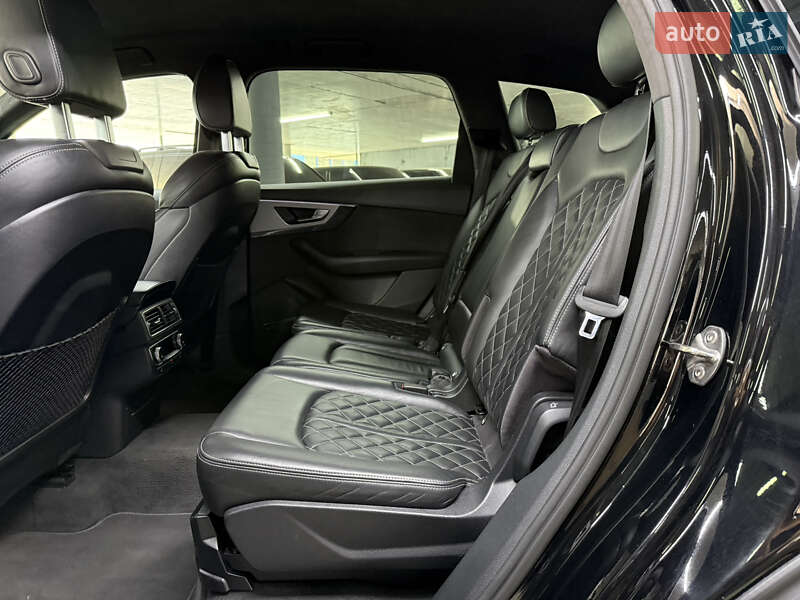 Позашляховик / Кросовер Audi Q7 2017 в Одесі