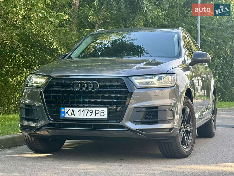 Внедорожник / Кроссовер Audi Q7 2019 в 