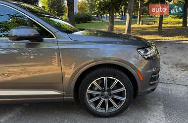 Внедорожник / Кроссовер Audi Q7 2016 в Киеве
