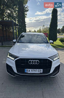 Внедорожник / Кроссовер Audi Q7 2020 в 