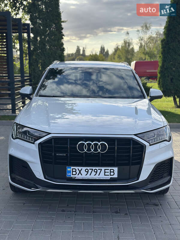 Позашляховик / Кросовер Audi Q7 2020 в Дунаївцях