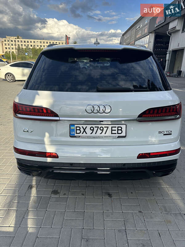 Позашляховик / Кросовер Audi Q7 2020 в Дунаївцях