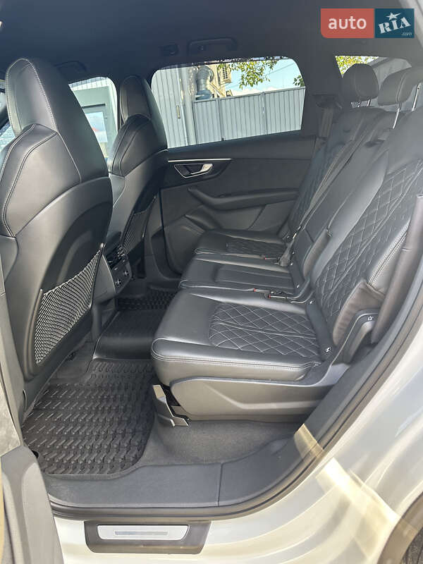 Позашляховик / Кросовер Audi Q7 2020 в Дунаївцях