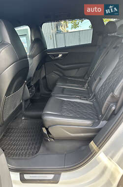 Внедорожник / Кроссовер Audi Q7 2020 в 
