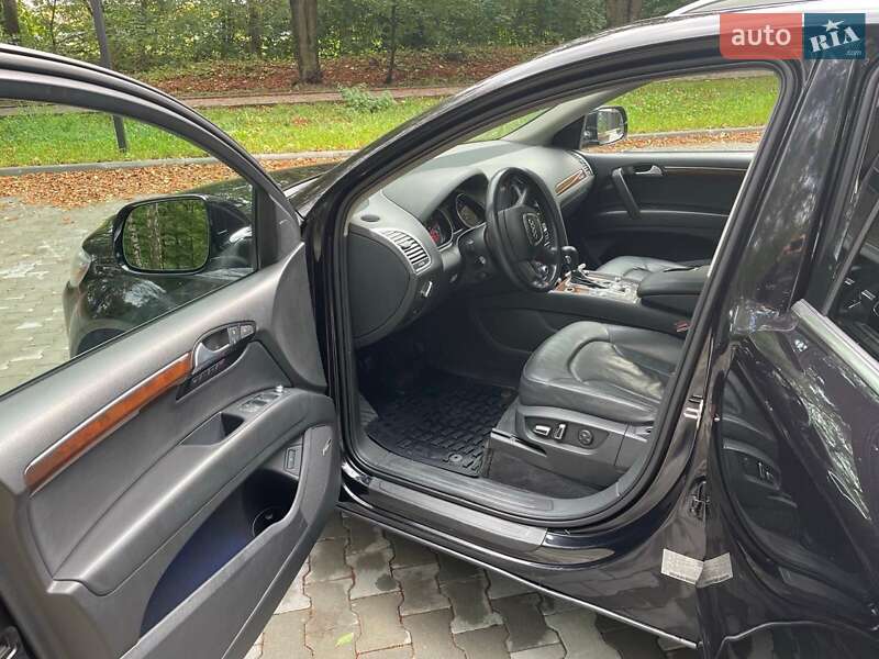 Позашляховик / Кросовер Audi Q7 2011 в Тернополі