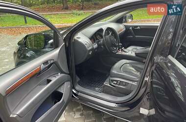 Внедорожник / Кроссовер Audi Q7 2011 в 
