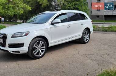 Позашляховик / Кросовер Audi Q7 2015 в 