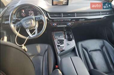 Внедорожник / Кроссовер Audi Q7 2017 в 