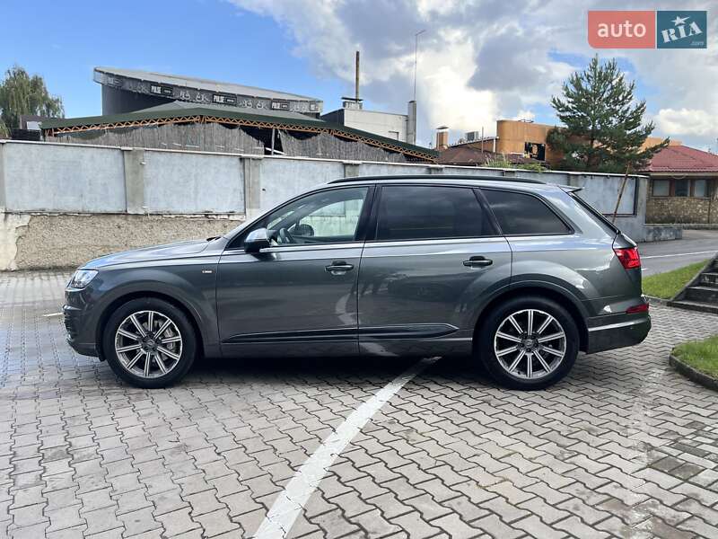Внедорожник / Кроссовер Audi Q7 2016 в Луцке