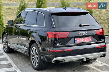 Позашляховик / Кросовер Audi Q7 2016 в 
