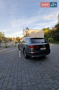 Позашляховик / Кросовер Audi Q7 2016 в Львові