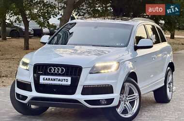 Позашляховик / Кросовер Audi Q7 2014 в 