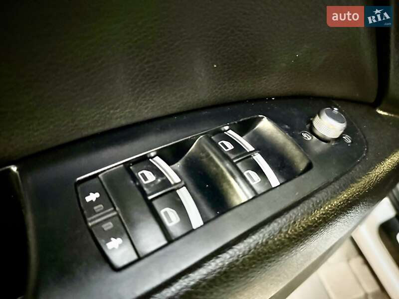 Позашляховик / Кросовер Audi Q7 2014 в Одесі