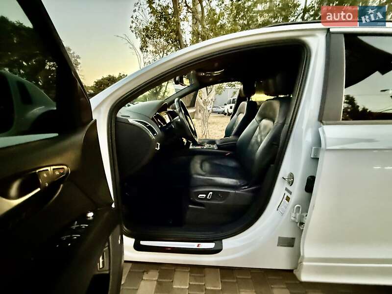 Позашляховик / Кросовер Audi Q7 2014 в Одесі