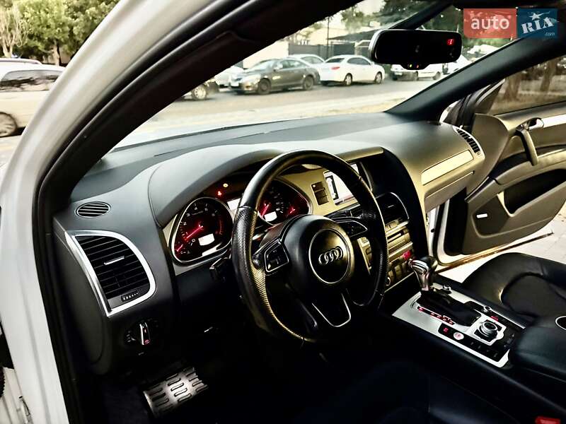 Позашляховик / Кросовер Audi Q7 2014 в Одесі