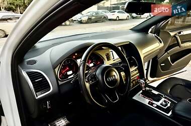 Позашляховик / Кросовер Audi Q7 2014 в 