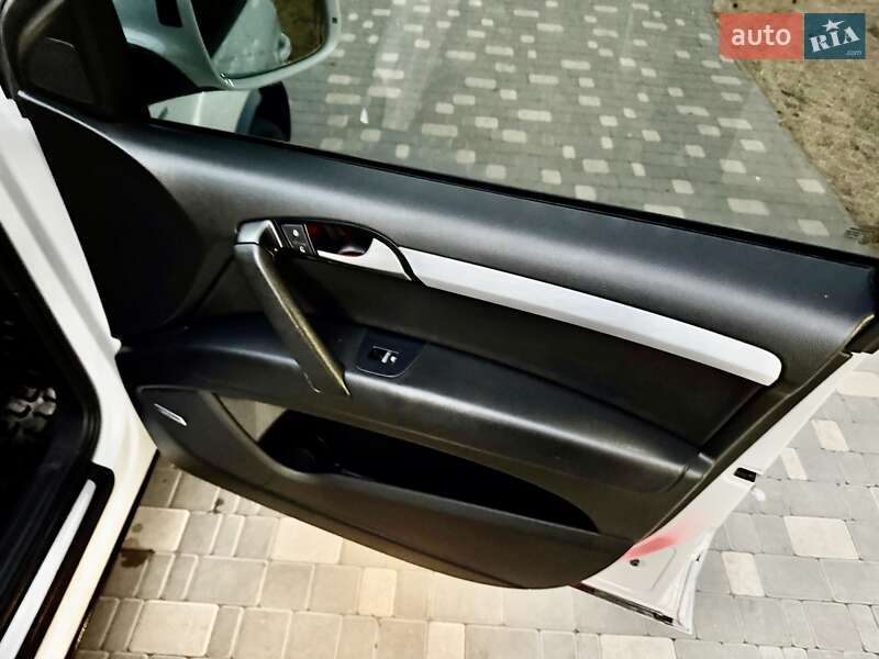 Позашляховик / Кросовер Audi Q7 2014 в Одесі