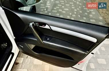 Позашляховик / Кросовер Audi Q7 2014 в 