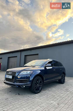 Позашляховик / Кросовер Audi Q7 2012 в 