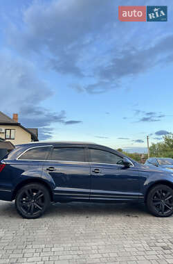 Позашляховик / Кросовер Audi Q7 2012 в 