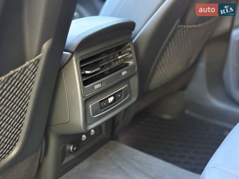 Позашляховик / Кросовер Audi Q7 2022 в Одесі