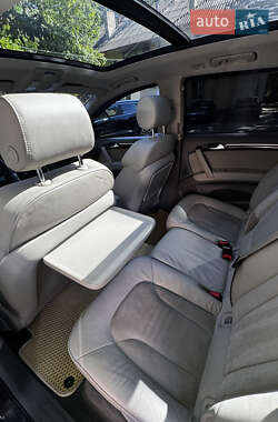 Позашляховик / Кросовер Audi Q7 2008 в 
