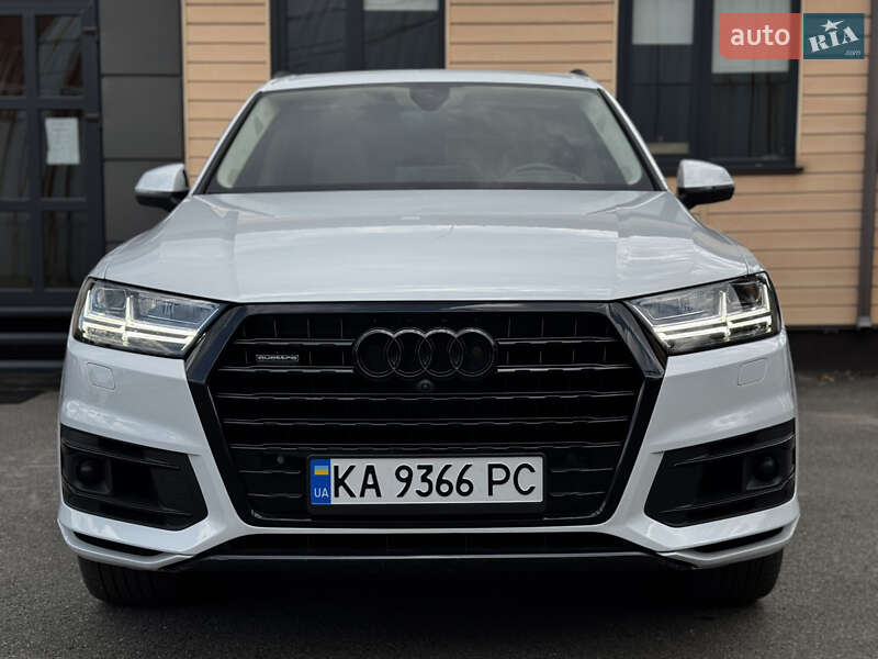 Внедорожник / Кроссовер Audi Q7 2017 в Киеве