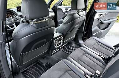 Позашляховик / Кросовер Audi Q7 2017 в 