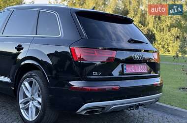 Внедорожник / Кроссовер Audi Q7 2018 в 