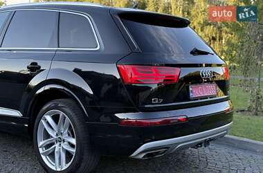 Внедорожник / Кроссовер Audi Q7 2018 в 