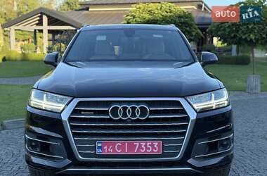 Внедорожник / Кроссовер Audi Q7 2018 в 