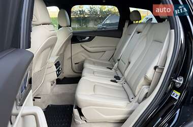 Внедорожник / Кроссовер Audi Q7 2018 в 