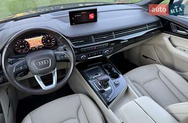 Внедорожник / Кроссовер Audi Q7 2018 в 