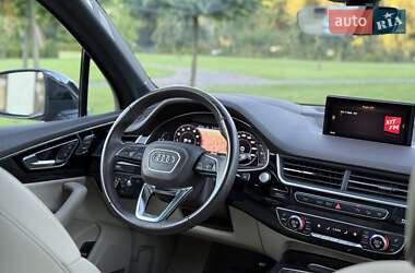 Внедорожник / Кроссовер Audi Q7 2018 в 