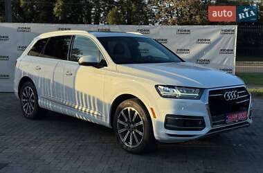 Позашляховик / Кросовер Audi Q7 2015 в Луцьку
