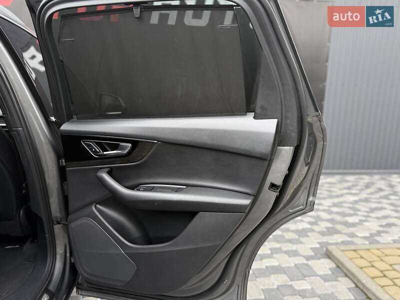 Внедорожник / Кроссовер Audi Q7 2017 в Львове