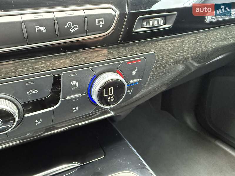 Внедорожник / Кроссовер Audi Q7 2017 в Львове