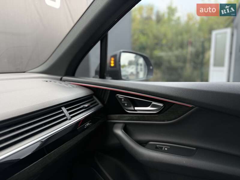 Внедорожник / Кроссовер Audi Q7 2017 в Львове