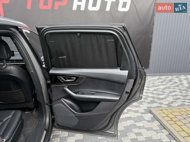 Внедорожник / Кроссовер Audi Q7 2017 в Львове