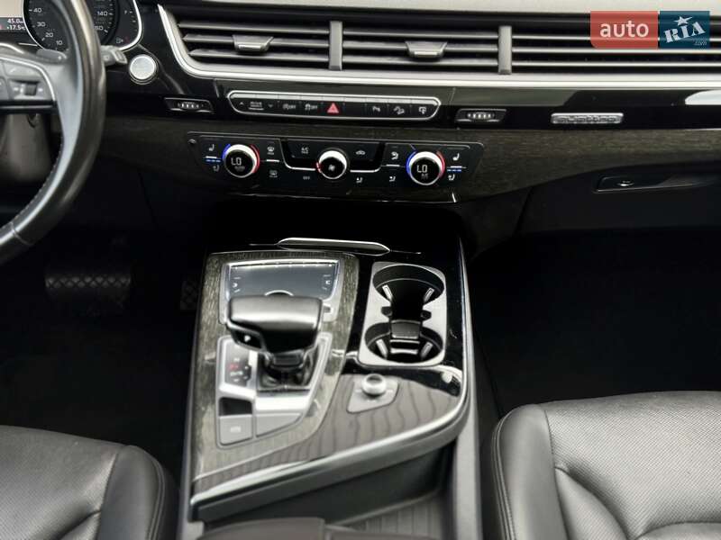 Внедорожник / Кроссовер Audi Q7 2017 в Львове