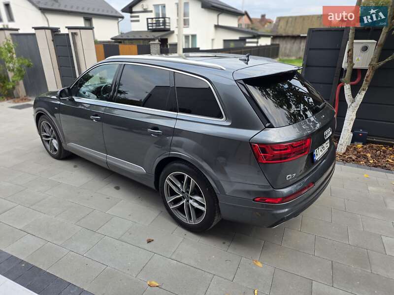 Внедорожник / Кроссовер Audi Q7 2016 в Ивано-Франковске