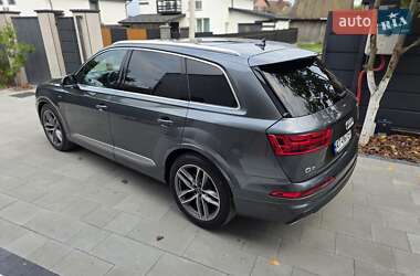 Внедорожник / Кроссовер Audi Q7 2016 в 