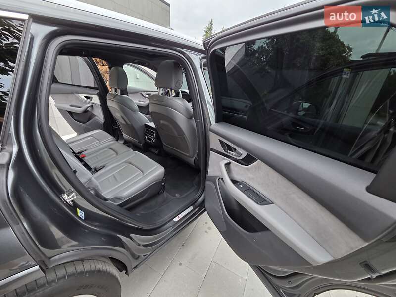 Внедорожник / Кроссовер Audi Q7 2016 в Ивано-Франковске