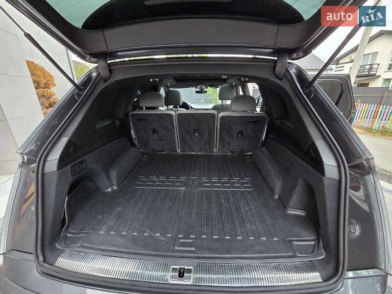 Внедорожник / Кроссовер Audi Q7 2016 в Ивано-Франковске