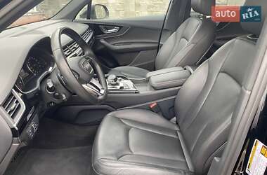 Позашляховик / Кросовер Audi Q7 2016 в 