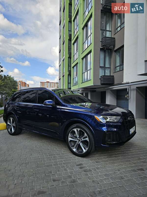 Позашляховик / Кросовер Audi Q7 2021 в Дніпрі