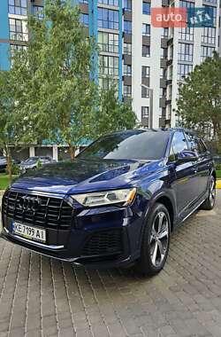 Внедорожник / Кроссовер Audi Q7 2021 в 