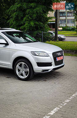 Внедорожник / Кроссовер Audi Q7 2011 в 